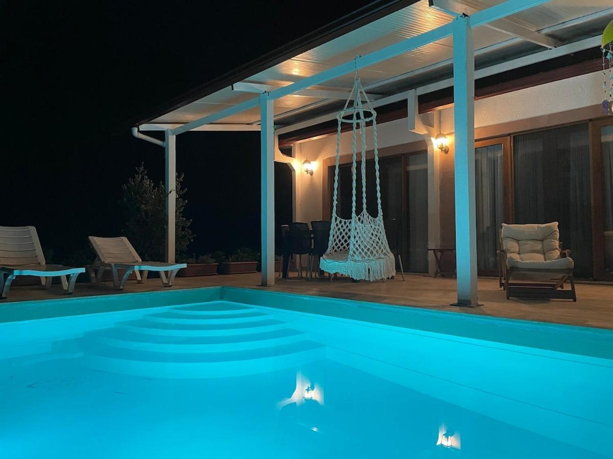 Villa Luxury With Pool In